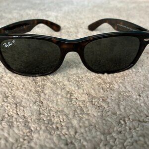 Rayban polarized New Wayfarer sunglasses